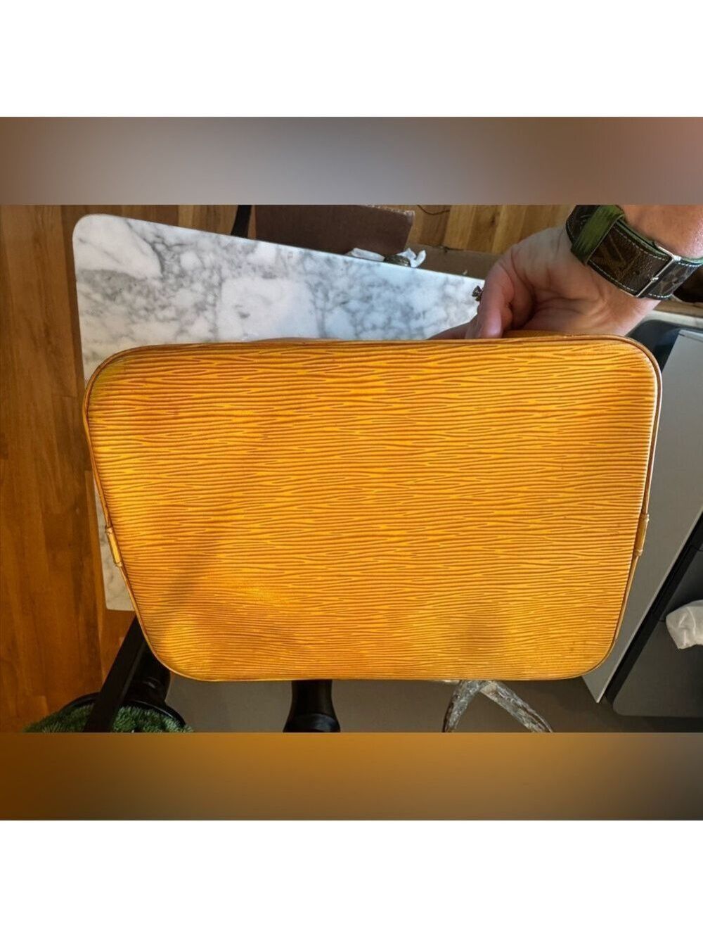 Louis Vuitton - Authentic - Yellow Epi Petite Noe w/purple interior - EUC AR0934 - Picture 8 of 14